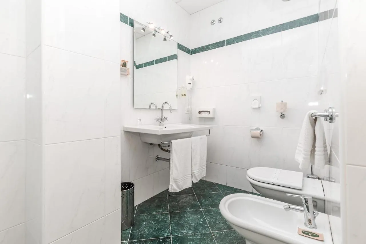 Hotel Impero Cremona 4*,
